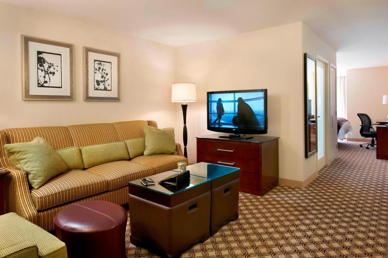 Chicago Marriott Нэпервилл Экстерьер фото