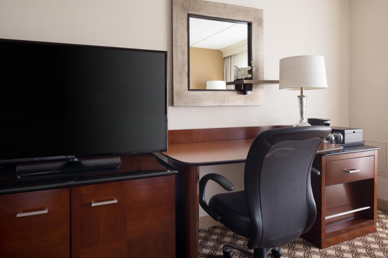 Chicago Marriott Нэпервилл Экстерьер фото